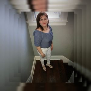 Meet your Posher, Raquel